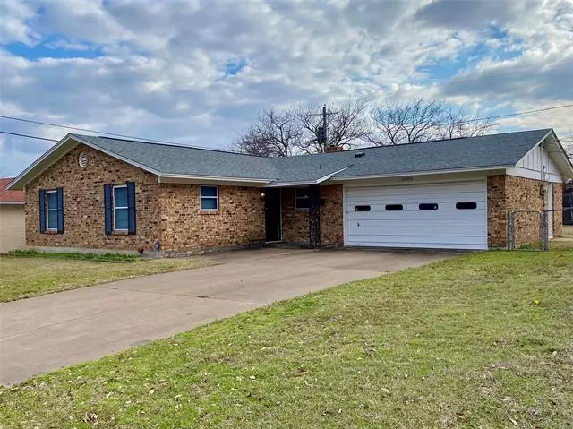 2605 Duringer Road, Fort Worth, TX 76133