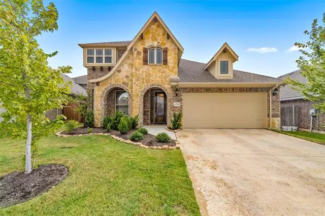 4208 Sweet Clover Lane, Fort Worth, TX 76036