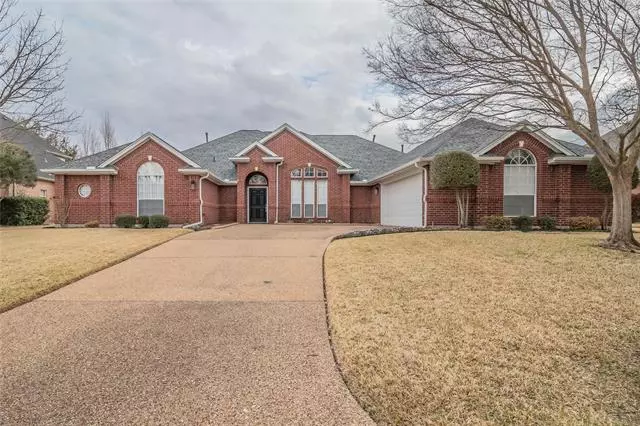 8 Brookway Court, Mansfield, TX 76063