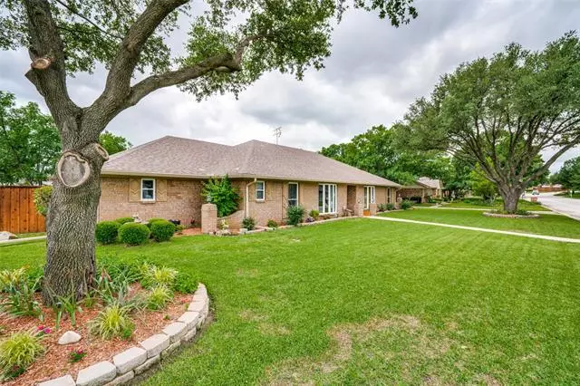 321 Doubletree Drive, Highland Village, TX 75077