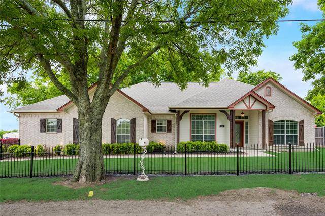 226 E 5th Street,  Lancaster,  TX 75146