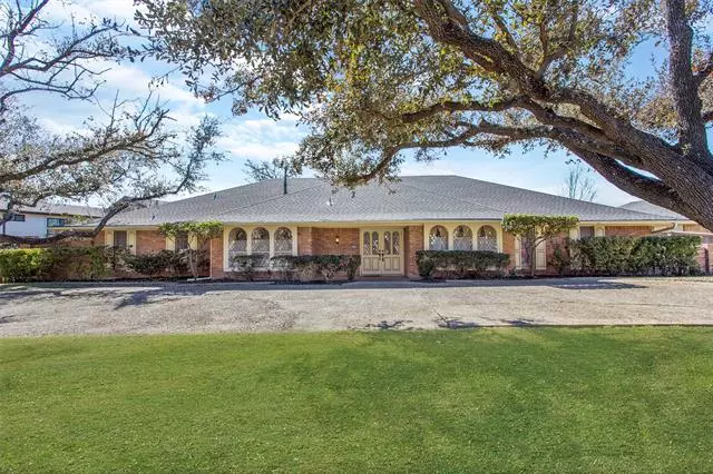 Dallas, TX 75230,6932 Meadowbriar Lane