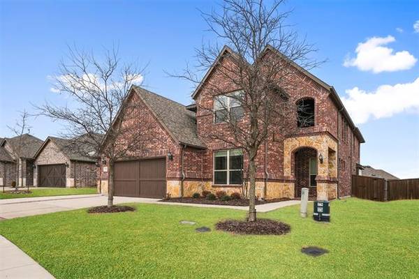 233 Crestlyn Drive, Midlothian, TX 76065