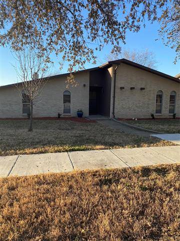 3123 Oak Hill Road, Carrollton, TX 75007