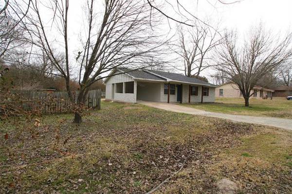 174 Northtown Drive, Wills Point, TX 75169