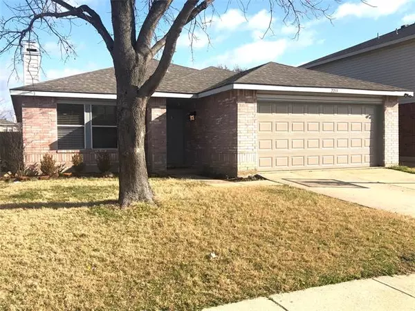 2213 Bradford Pear Drive, Little Elm, TX 75068