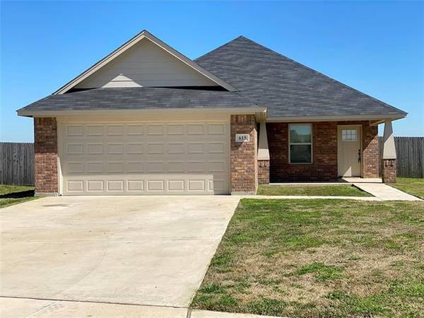 615 Mathew Street, Grandview, TX 76050