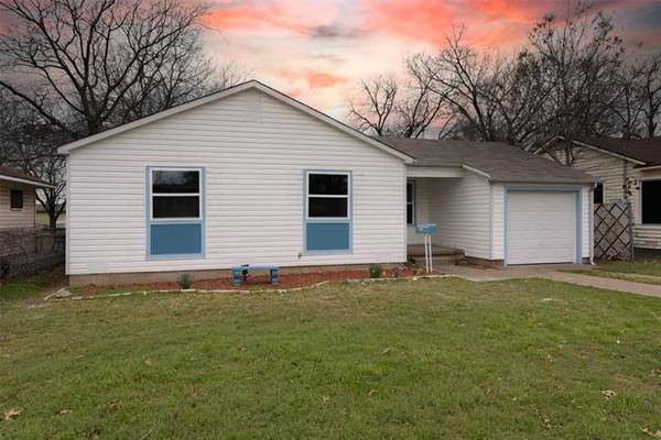 2106 N Alexander Street, Sherman, TX 75092