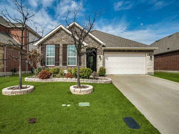 2689 Twin Point Drive, Lewisville, TX 75056