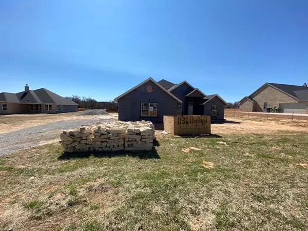 1132 Highland Road, Springtown, TX 76082