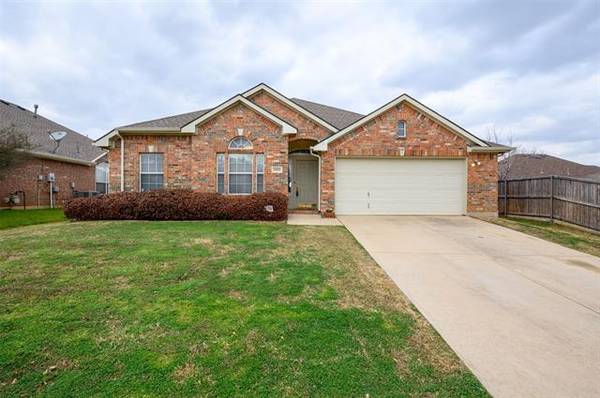 2809 Warwick Drive, Corinth, TX 76210