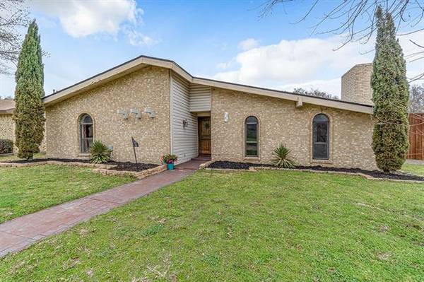 1301 Cherry Hill Lane, Lewisville, TX 75067