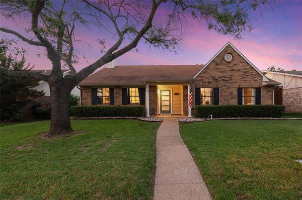 2836 Stratford Lane, Flower Mound, TX 75028