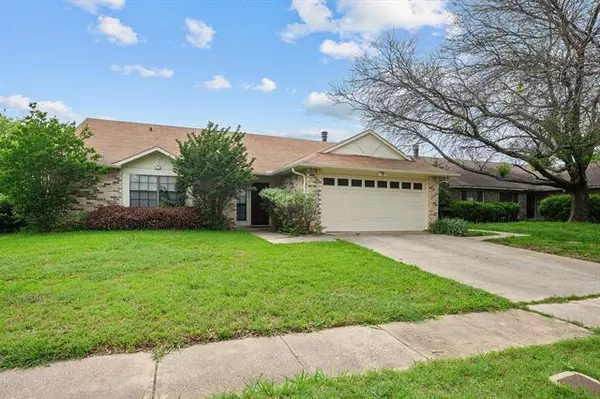 7632 Xavier Drive, Fort Worth, TX 76133