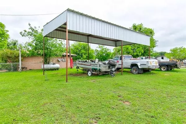 Cleburne, TX 76031,1620 E 2nd Street