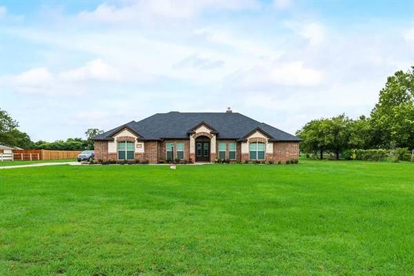 747 Westmoreland Road S, Ovilla, TX 75154