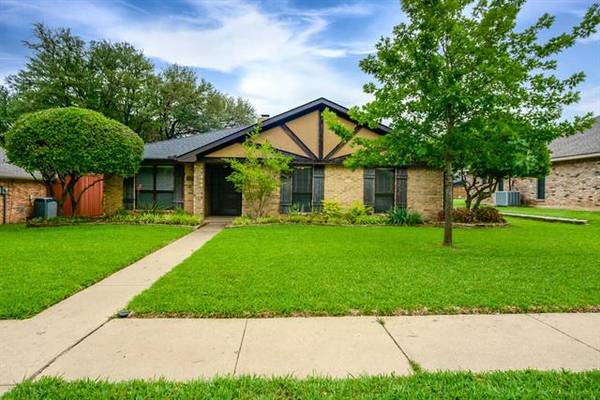 302 Rustic Ridge Drive, Garland, TX 75040