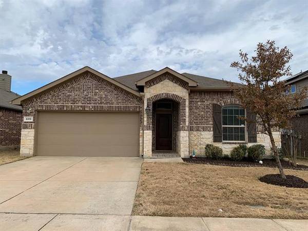 8313 Black Hills Trail, Aubrey, TX 76227