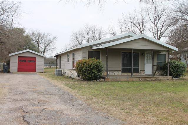 109 Mary Lynn Drive, Glen Rose, TX 76043