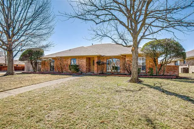 2506 Honeysuckle Drive, Richardson, TX 75082