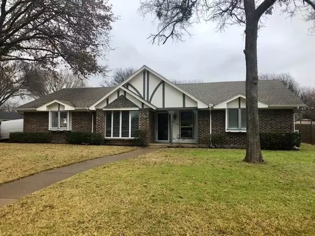 1016 Hickory Court, Mansfield, TX 76063