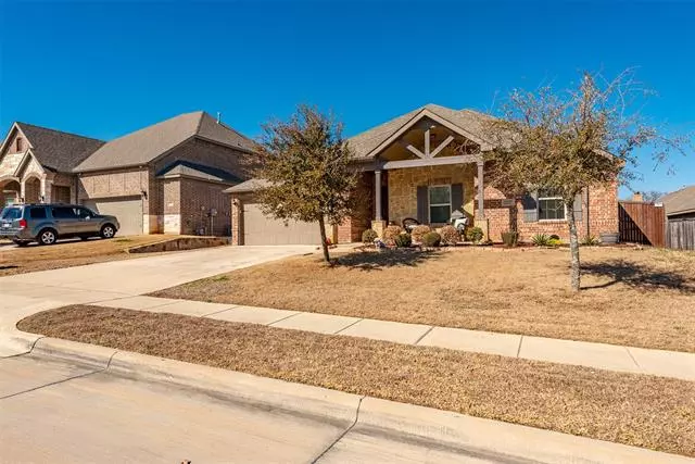 1237 Barberry Drive, Burleson, TX 76028