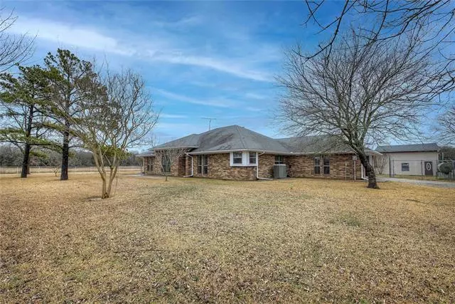 4402 County Road 2208, Greenville, TX 75402