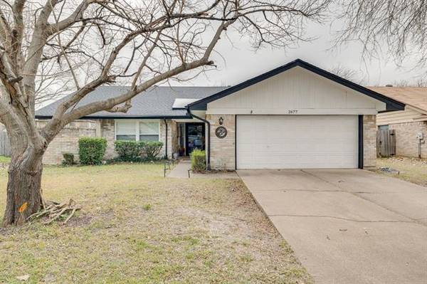 2677 Steppington Street, Grand Prairie, TX 75052