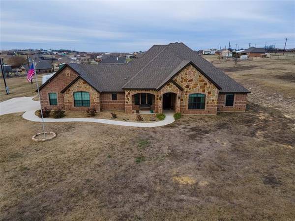 196 Prairie View Drive, Decatur, TX 76234