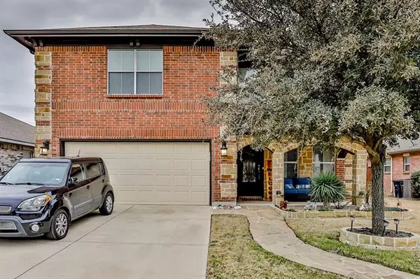 345 Chalkstone Drive, Fort Worth, TX 76131