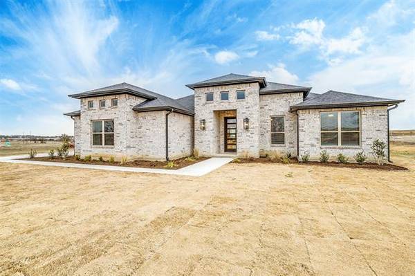 8800 County Road 1229 Road, Godley, TX 76044