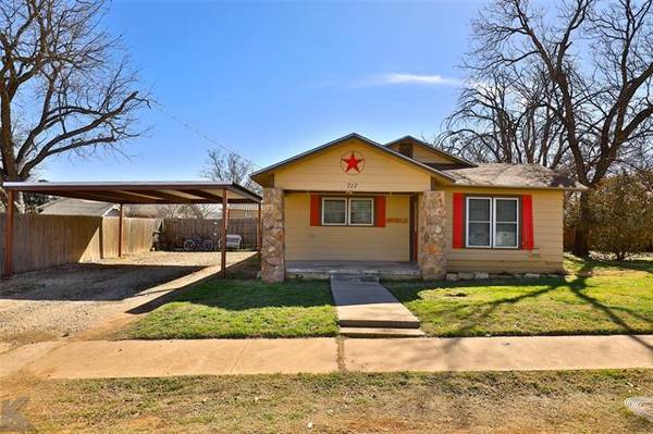 717 W 3rd Street, Baird, TX 79504