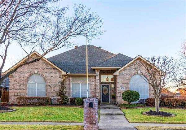 8229 Vine Wood Drive, North Richland Hills, TX 76182