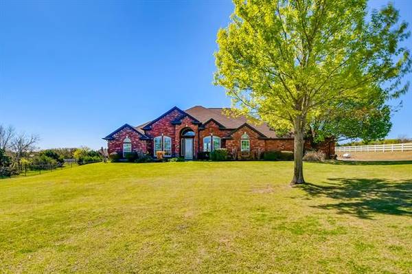 247 Stone Mountain Road, Cresson, TX 76035