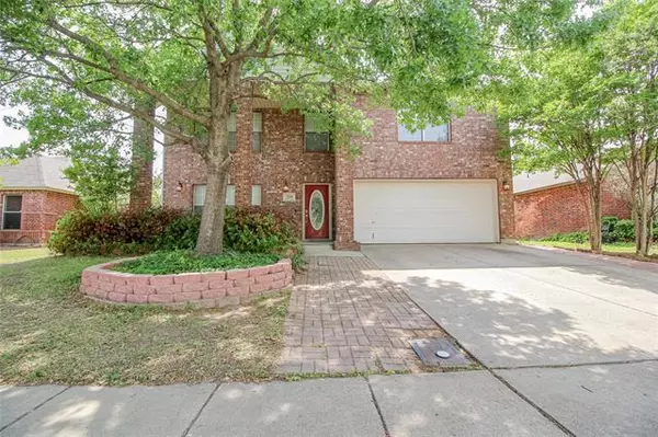 5244 Dillon Circle, Haltom City, TX 76137