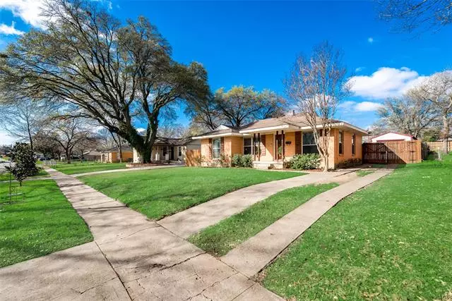 3241 S Edgefield Avenue, Dallas, TX 75224