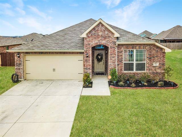 3914 Bridle Path Lane, Sanger, TX 76266