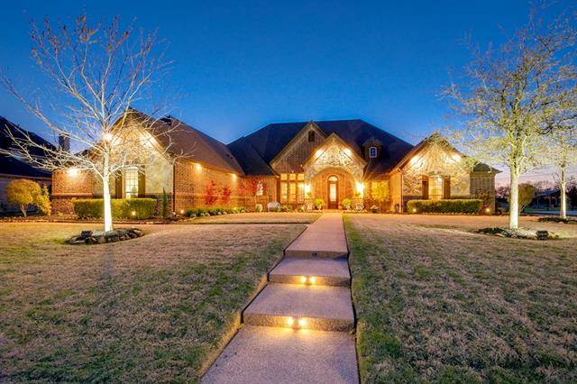 216 Falcon Point Drive, Heath, TX 75032