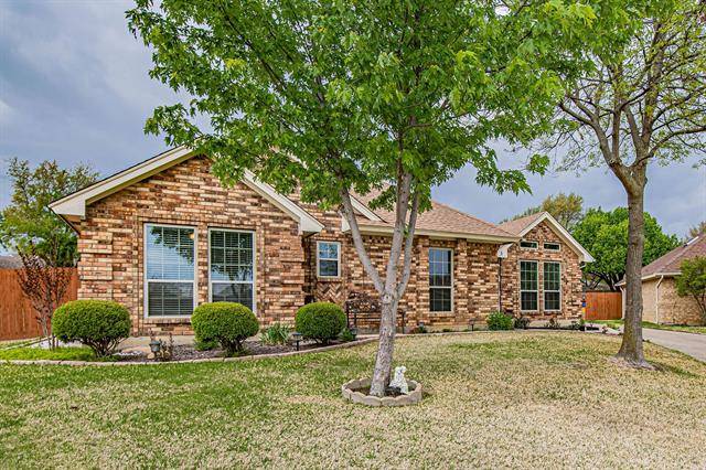 5 Chapel Hill Court, Mansfield, TX 76063