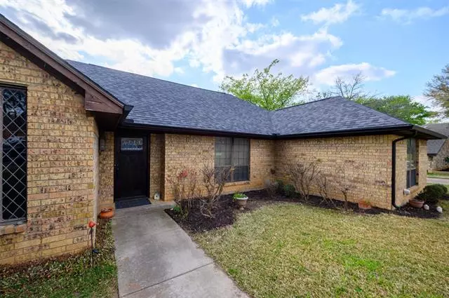 2144 Pembrooke Place, Denton, TX 76205