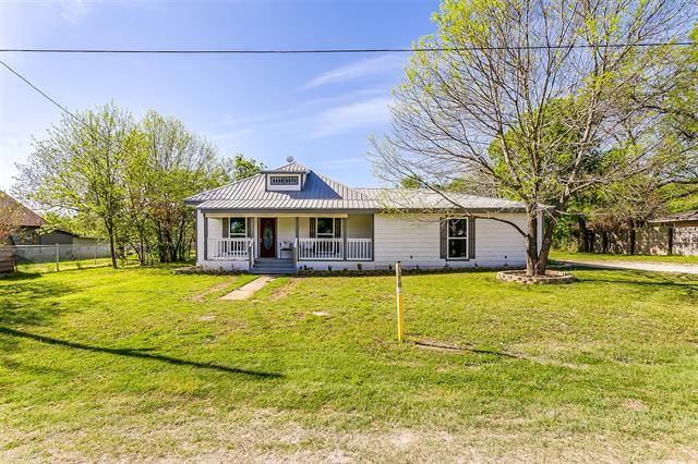 309 Lovells Avenue, Covington, TX 76636