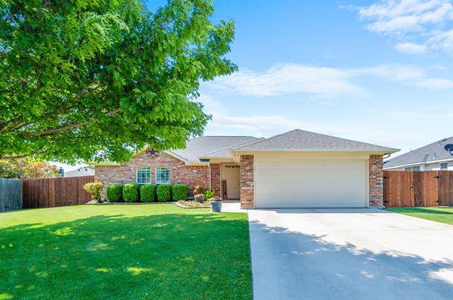 532 Dylan Court, Azle, TX 76020