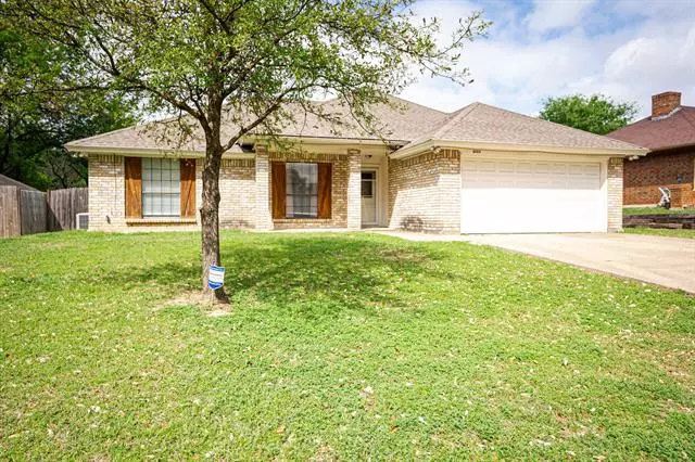 Grand Prairie, TX 75052,3659 Forest Trail Drive