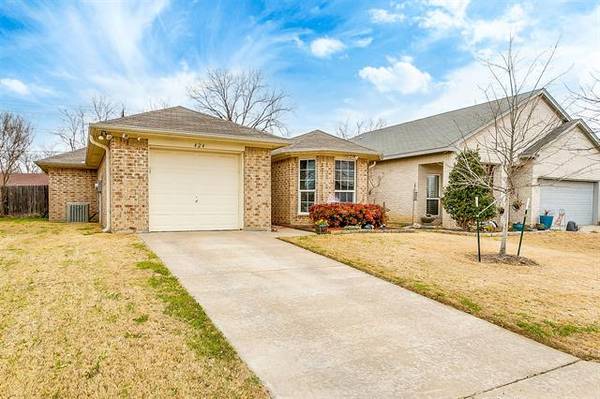 424 Tinker Trail, Burleson, TX 76028