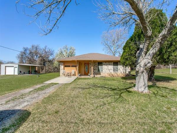 248 Private Road 4823, Rhome, TX 76078