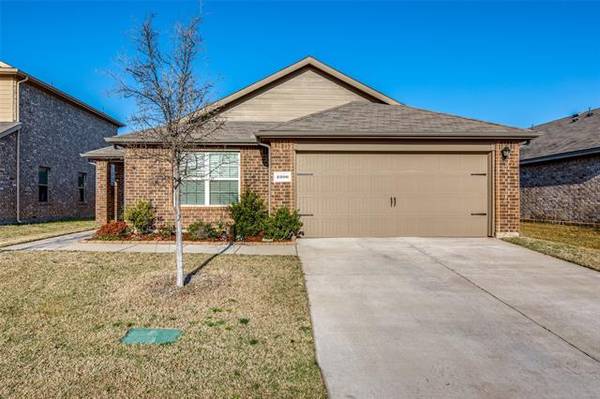 2206 Torch Lake Drive, Forney, TX 75126