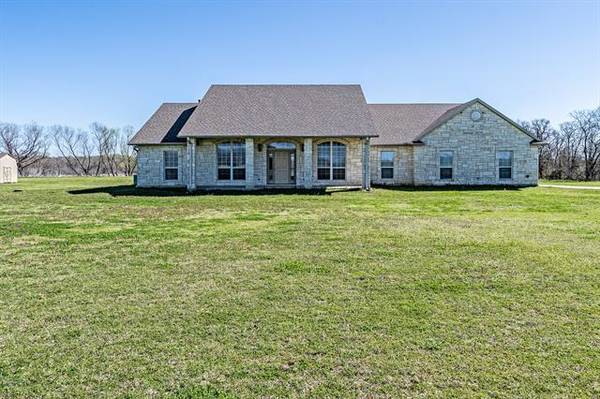 337 Oil Field Road, Ennis, TX 75119