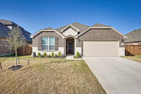 3200 Paxon Drive, Mansfield, TX 76084