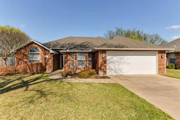 606 Hanover Drive, Waxahachie, TX 75165