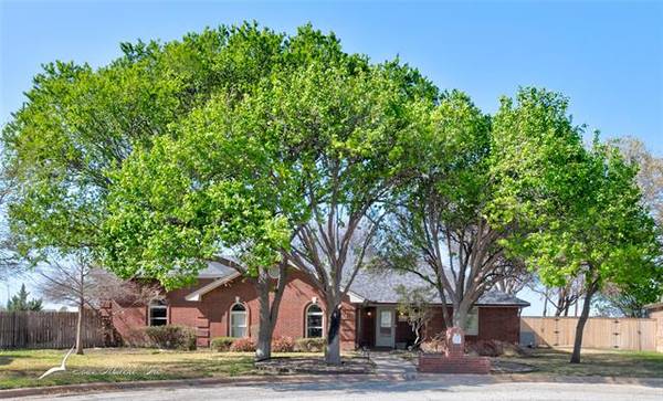 1558 Creek Bend Court, Abilene, TX 79602